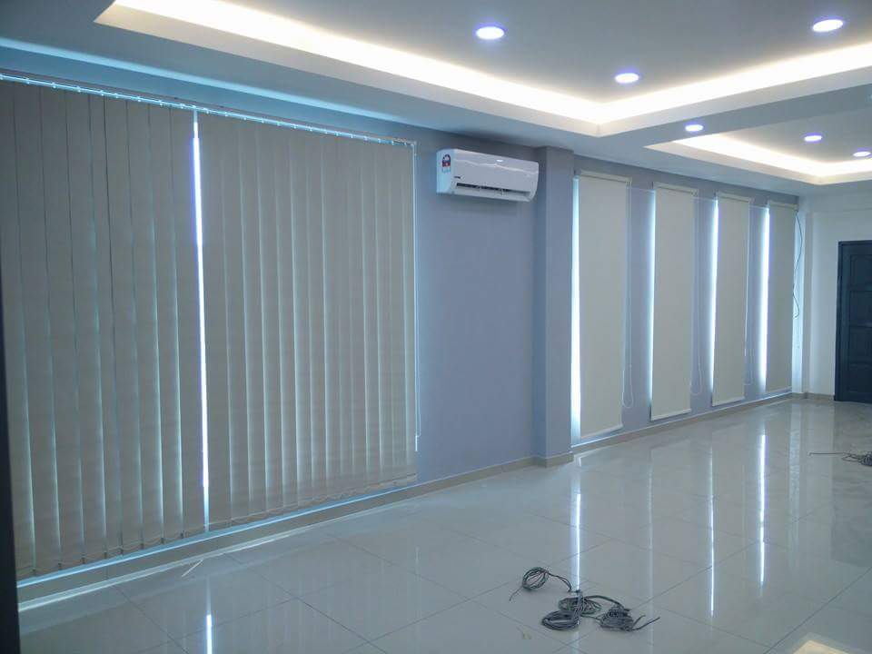 VERTICAL BLINDS